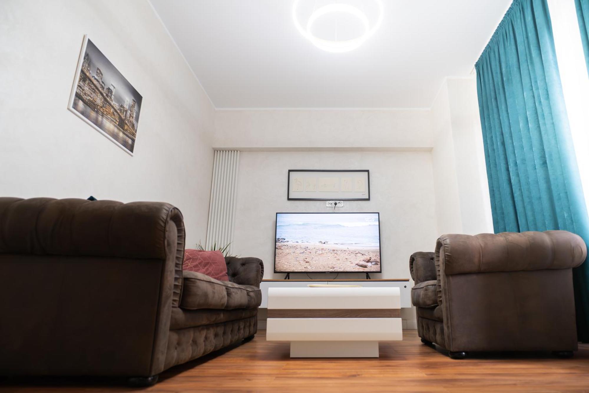 White Platan Apartment Iasi Exterior foto